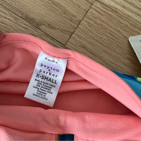 NWT Women’s Peyton & Parker Under the Sea Coral Swim Top - Picture 3 of 5